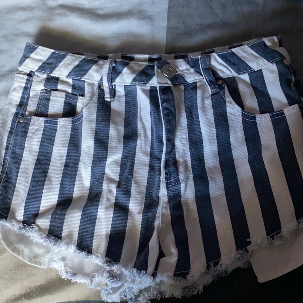 Strip shorts